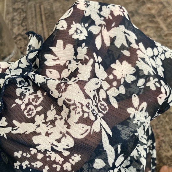 Calvin Klein Navy and White Floral Dress - Picture 8 of 8